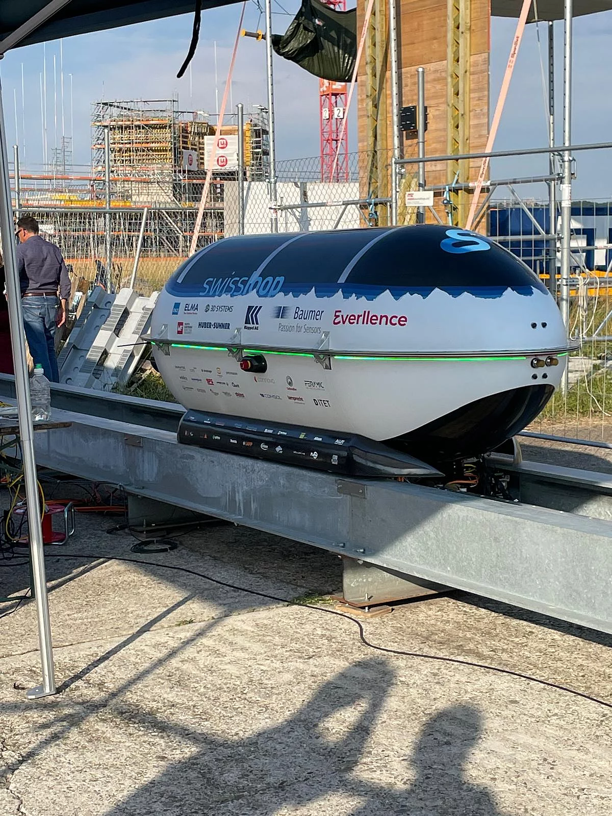 Swissloop präsentiert den neuen Hyperloop-Pod und wir sind dabei!